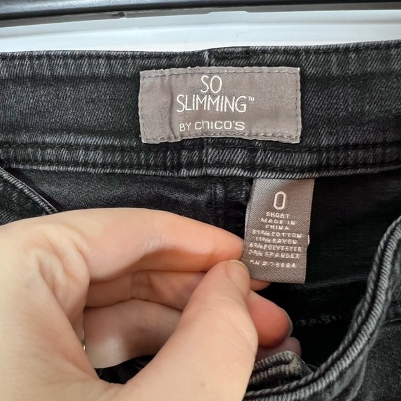 Chico’s So Slimming Straight Leg Jeans - Picture 4 of 6